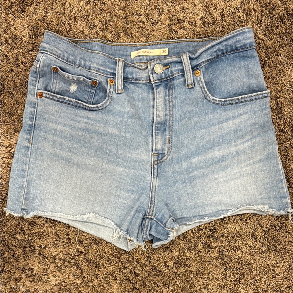 Levi’s High Rise Blue Jean Short Cut Offs Light Wash